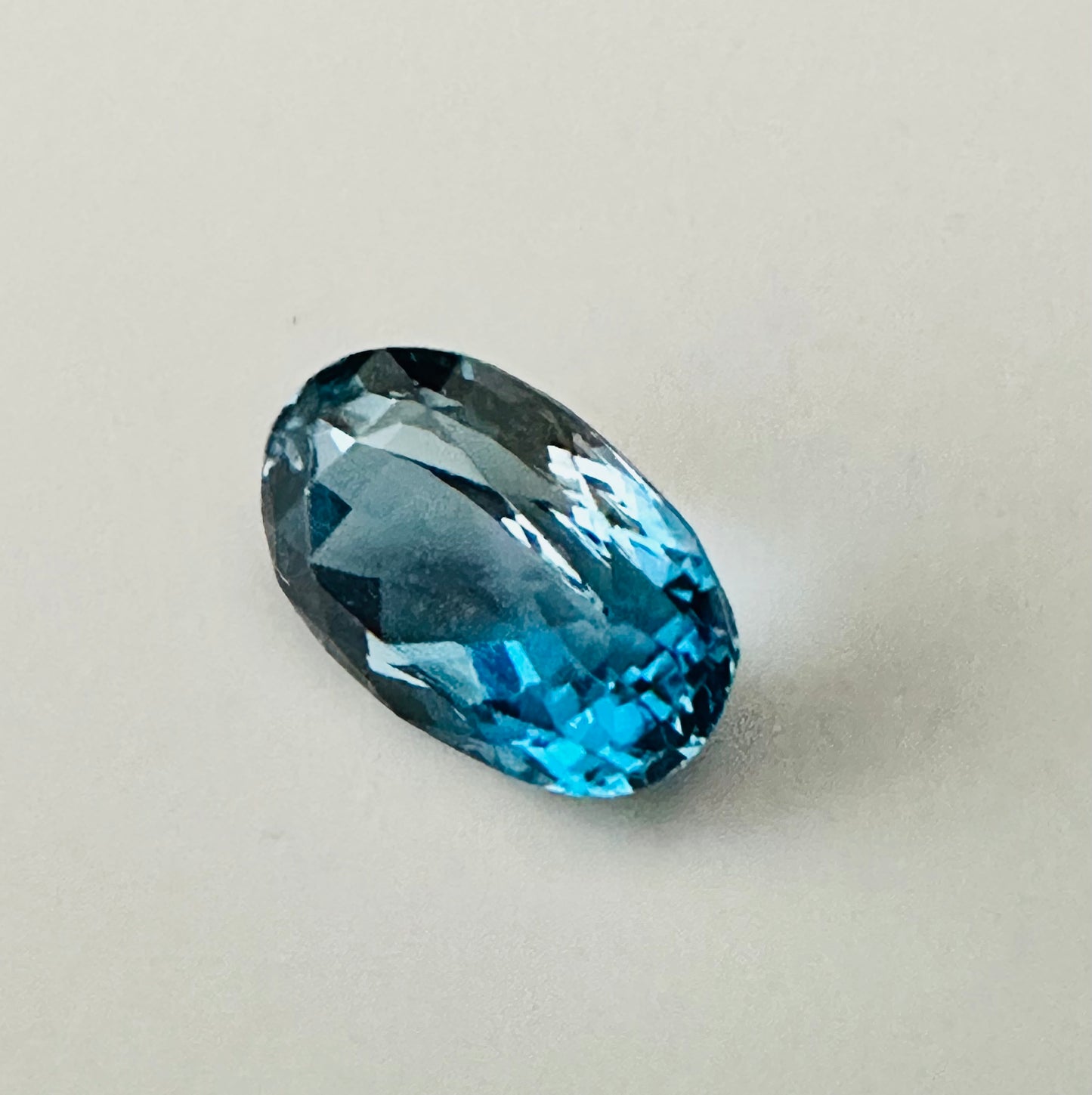 London Blue Topaz 4.85 ct